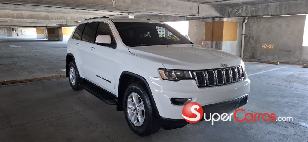 2017 Jeep Grand Cherokee Laredo