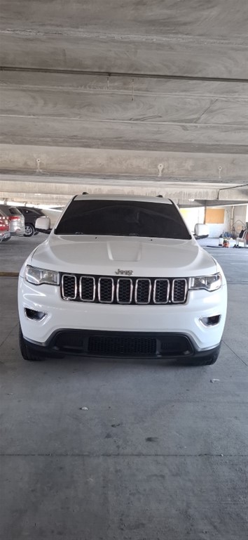 2017 Jeep Grand Cherokee Laredo — foto 2 / 11