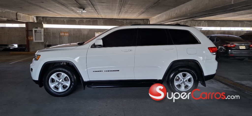 2017 Jeep Grand Cherokee Laredo — foto 7 / 11