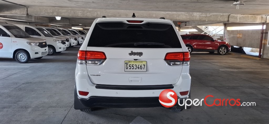 2017 Jeep Grand Cherokee Laredo — foto 9 / 11