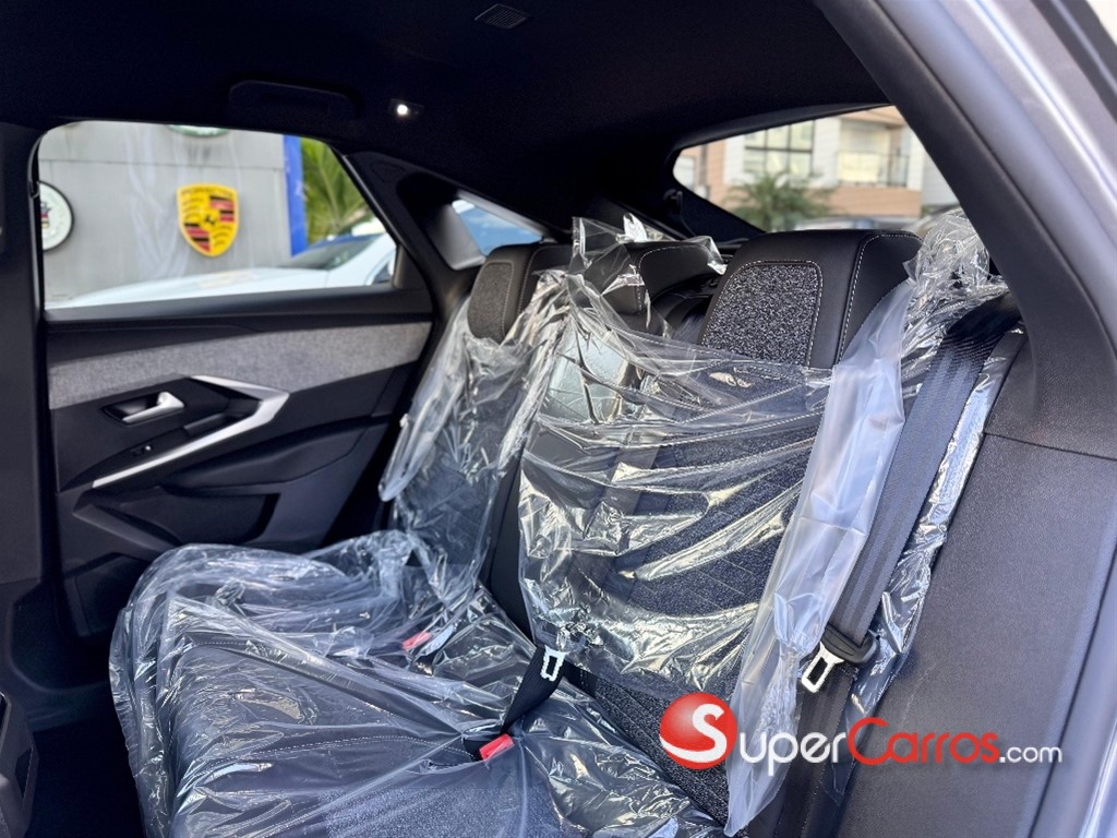 2027 Peugeot 3008 Allure — foto 6 / 12