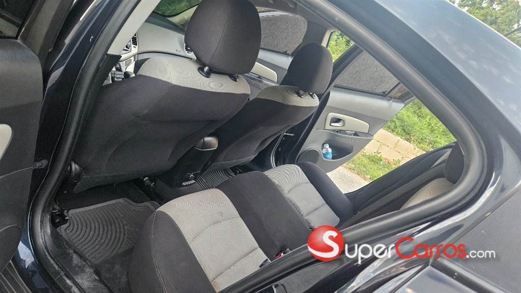 2015 Chevrolet Cruze — foto 8 / 11