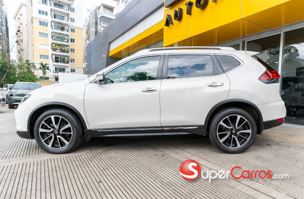 2022 Nissan X-Trail Exclusive — foto 2 / 9