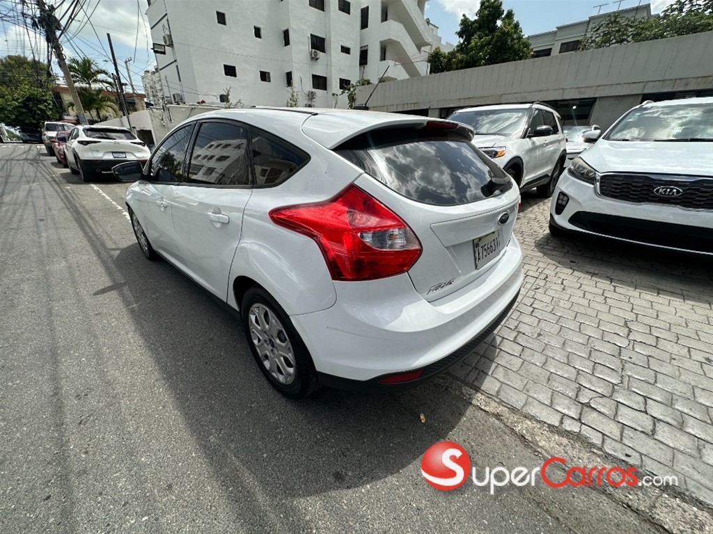 2012 Ford Focus SE — foto 4 / 10