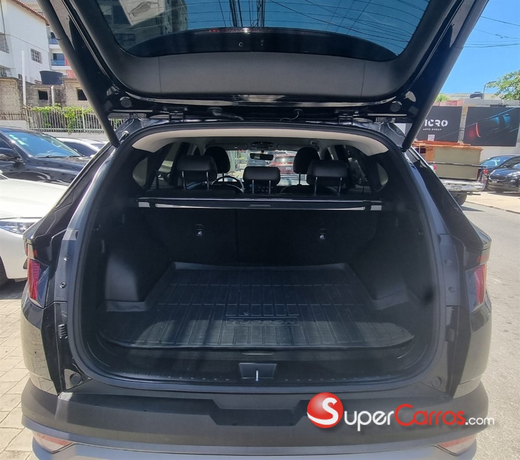 2025 Hyundai Tucson LIMITED — foto 9 / 12