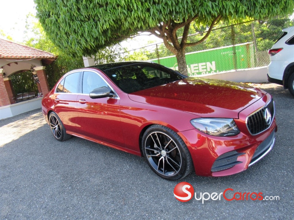 2017 Mercedes-Benz Clase E 300 — foto 2 / 10