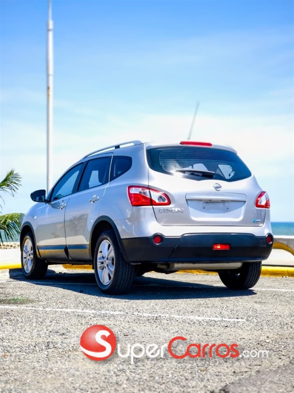 2015 Nissan Qashqai +2 — foto 8 / 12