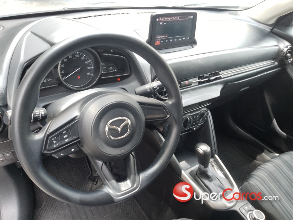 2021 Mazda 2 — foto 4 / 12
