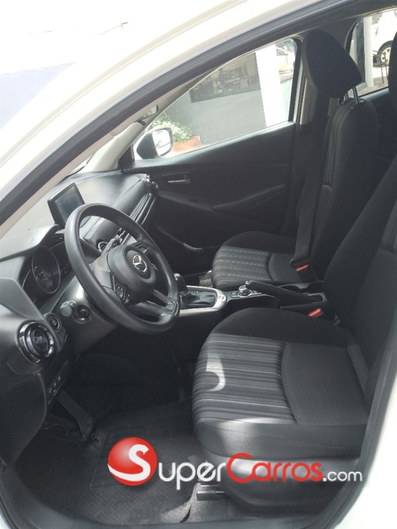 2021 Mazda 2 — foto 5 / 12