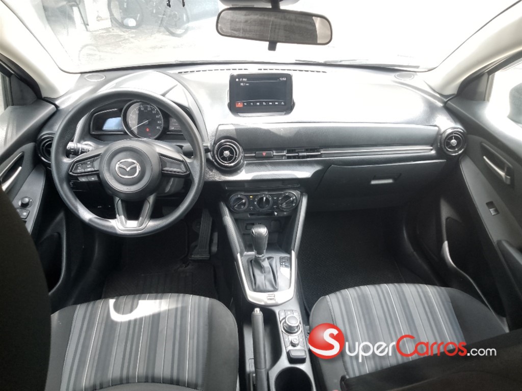 2021 Mazda 2 — foto 6 / 12