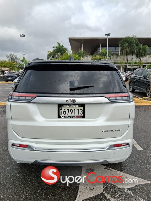 2024 Jeep Commander Overland — foto 5 / 12