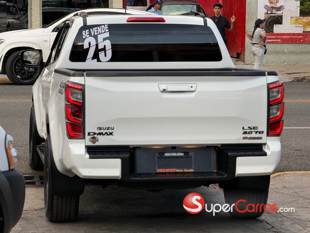 2025 Isuzu DMAX LSE — foto 8 / 12