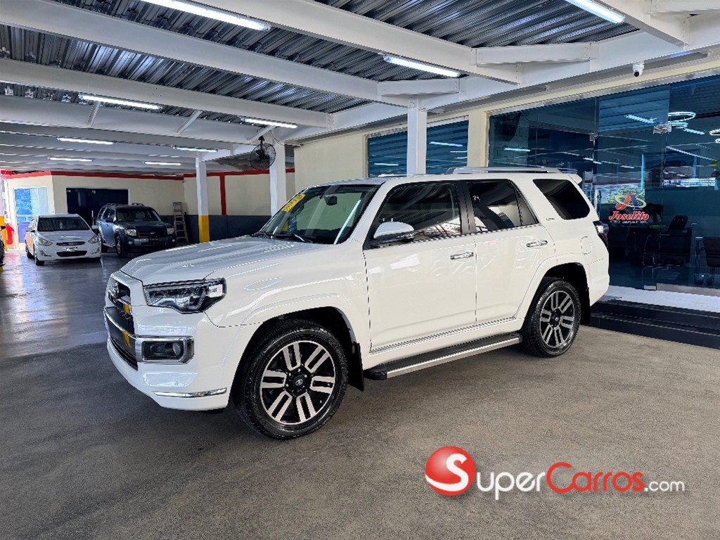 2017 Toyota 4 Runner Limited — foto 2 / 12