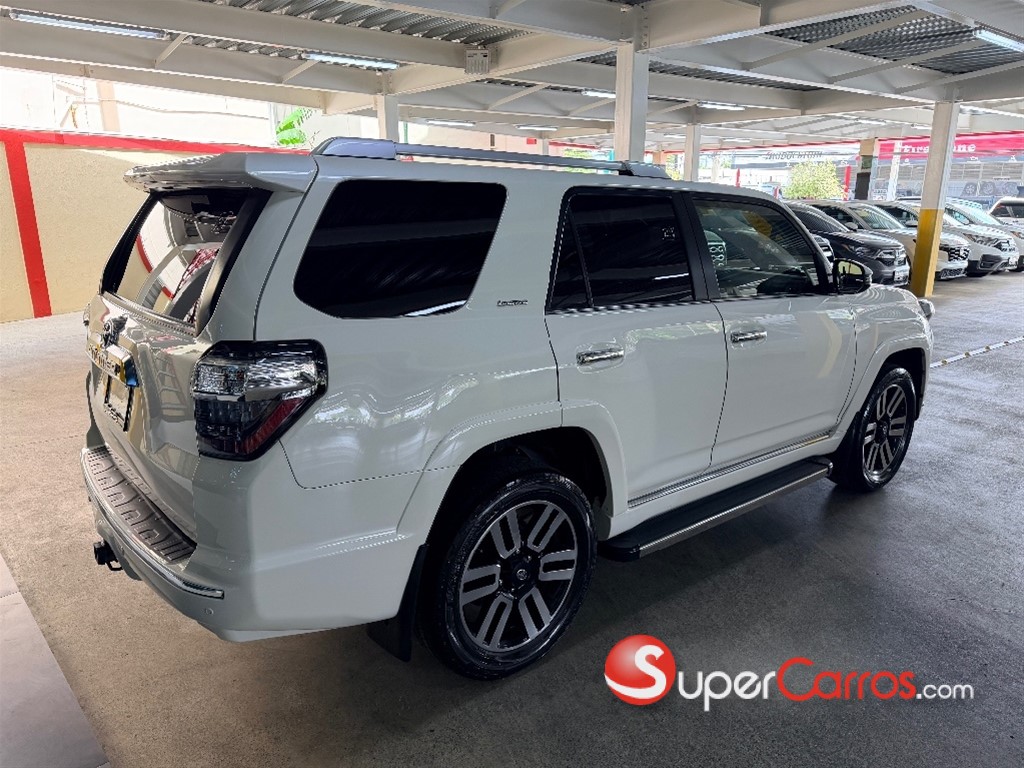 2017 Toyota 4 Runner Limited — foto 3 / 12
