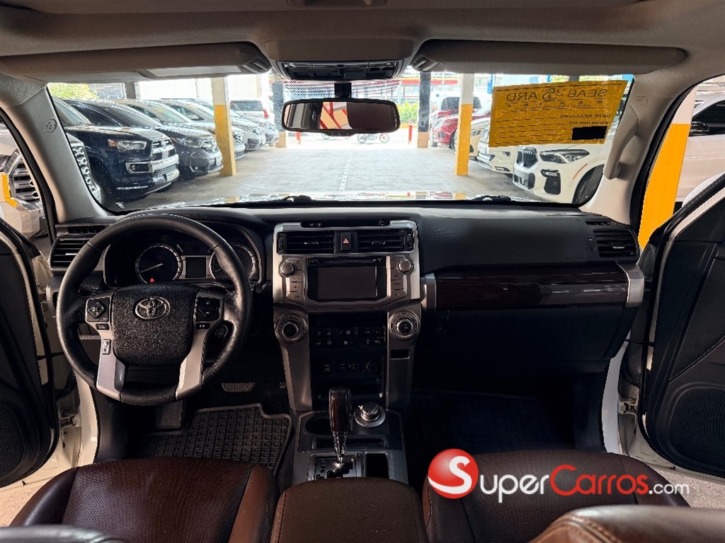 2017 Toyota 4 Runner Limited — foto 12 / 12