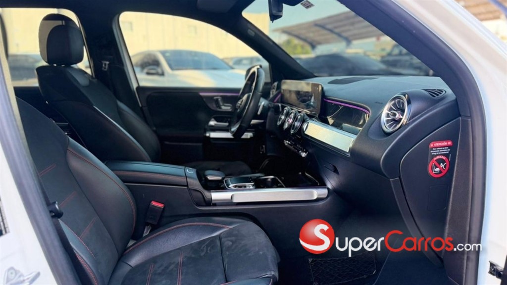2020 Mercedes-Benz Clase GLB 200 — foto 8 / 12