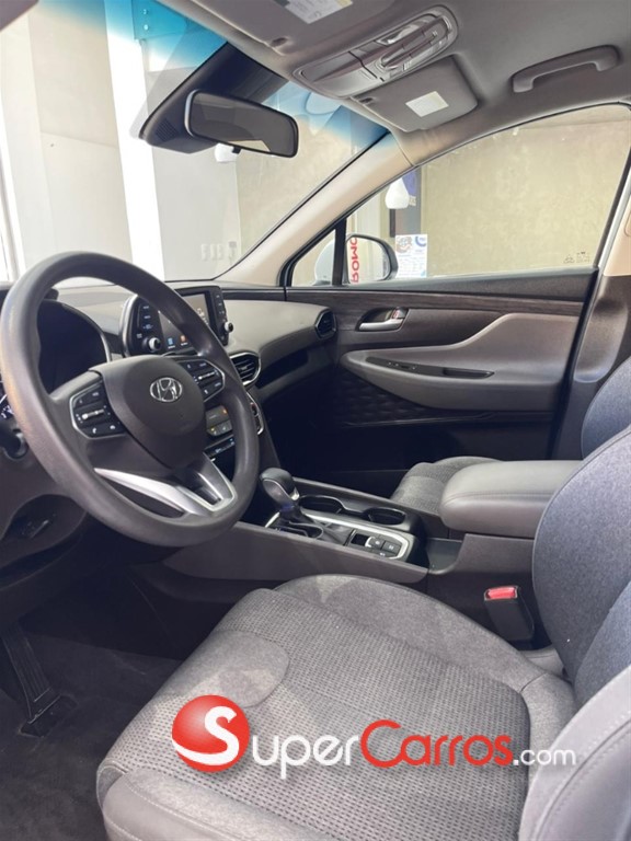 2019 Hyundai Santa Fe SE — foto 8 / 10