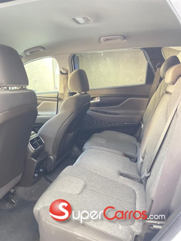 2019 Hyundai Santa Fe SE — foto 10 / 10