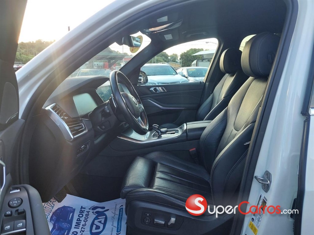 2019 BMW X 5 40i — foto 7 / 12