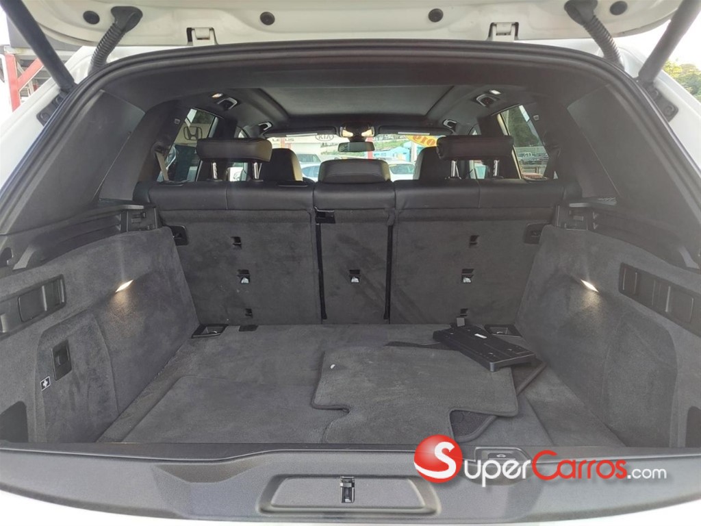 2019 BMW X 5 40i — foto 9 / 12