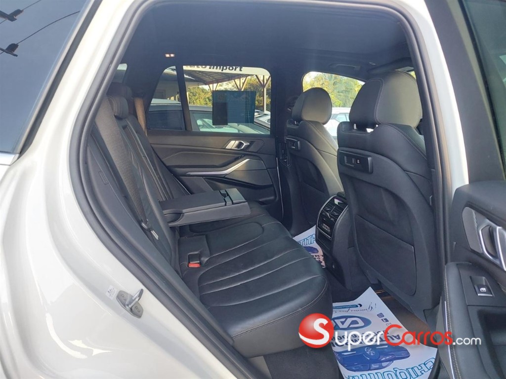2019 BMW X 5 40i — foto 10 / 12