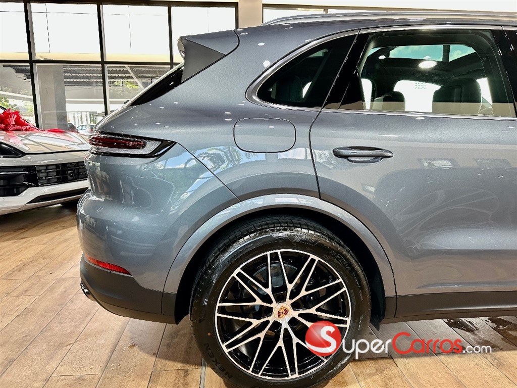 2026 Porsche Cayenne — foto 4 / 7