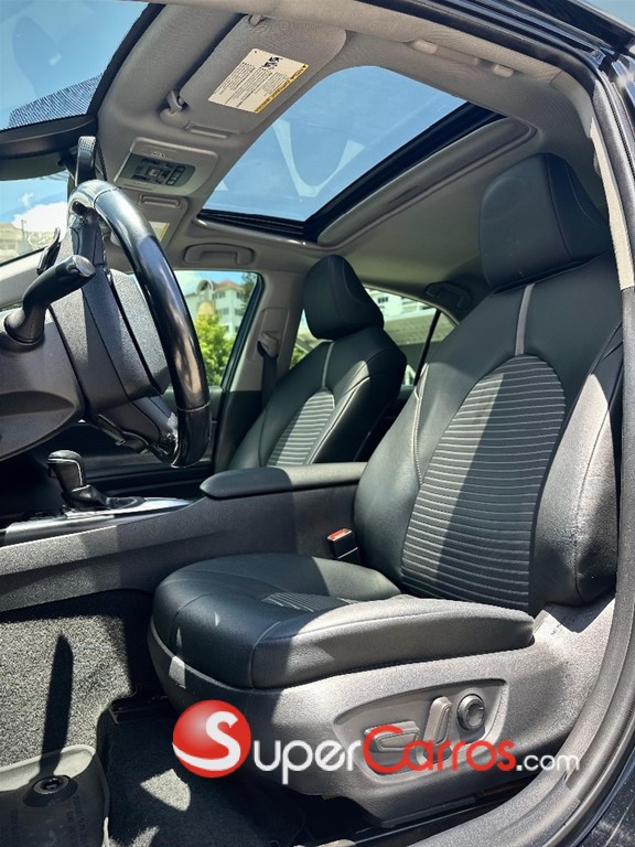 2020 Toyota Camry SE — foto 6 / 12