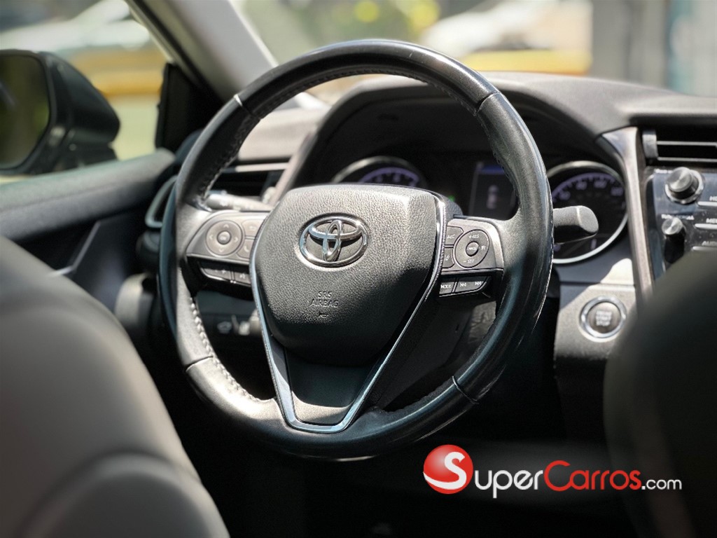 2020 Toyota Camry SE — foto 7 / 12