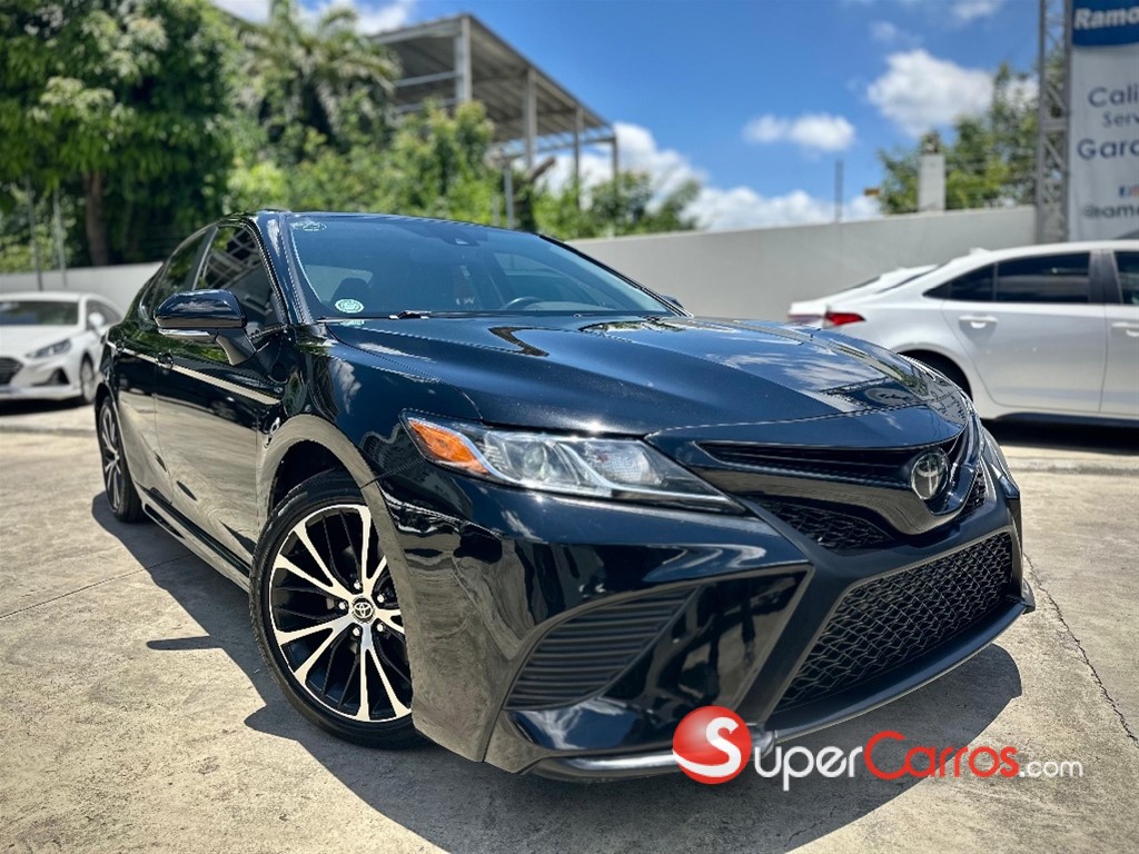 2020 Toyota Camry SE — foto 10 / 12