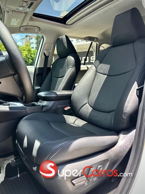 2023 Toyota RAV4 XLE Hybrid — foto 6 / 12