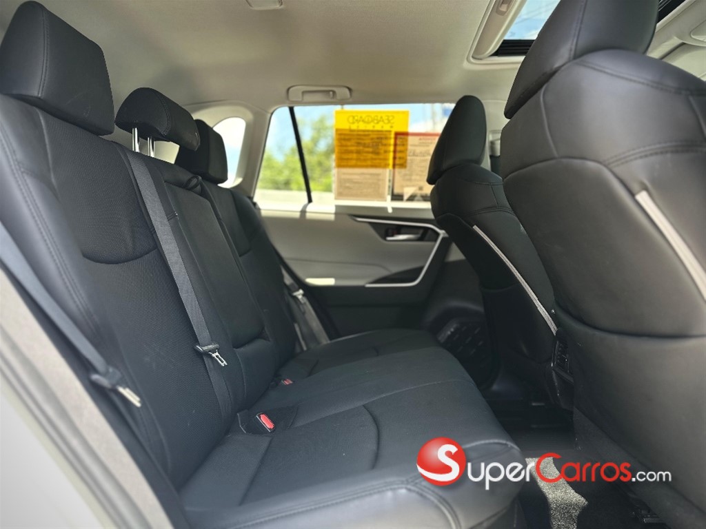 2023 Toyota RAV4 XLE Hybrid — foto 7 / 12