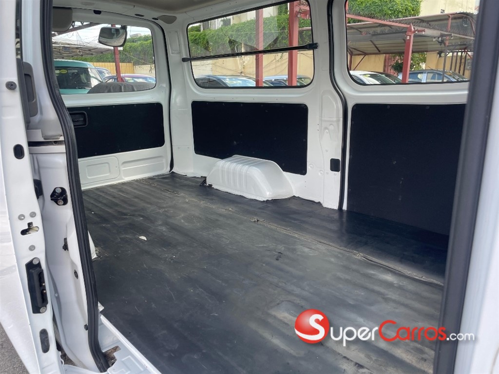 2021 Nissan Caravan — foto 9 / 11