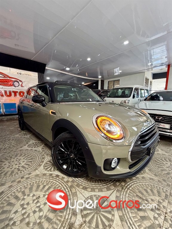 2020 Mini Cooper Clubman D — foto 2 / 12