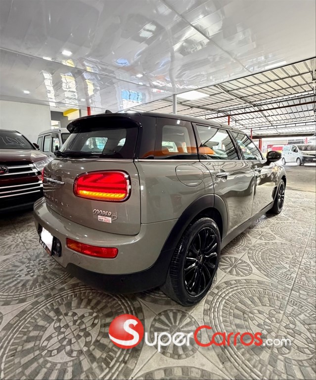 2020 Mini Cooper Clubman D — foto 8 / 12