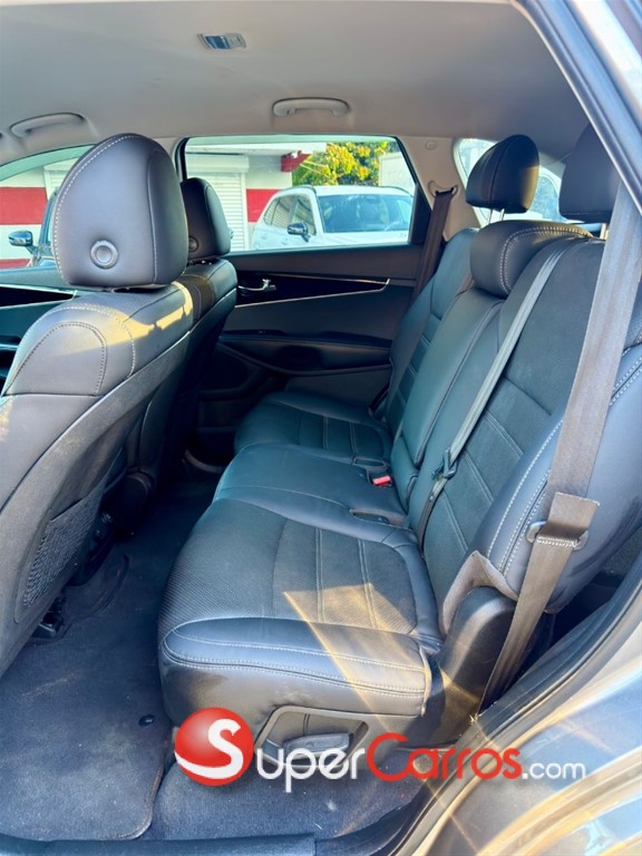 2019 Kia Sorento LX — foto 4 / 9