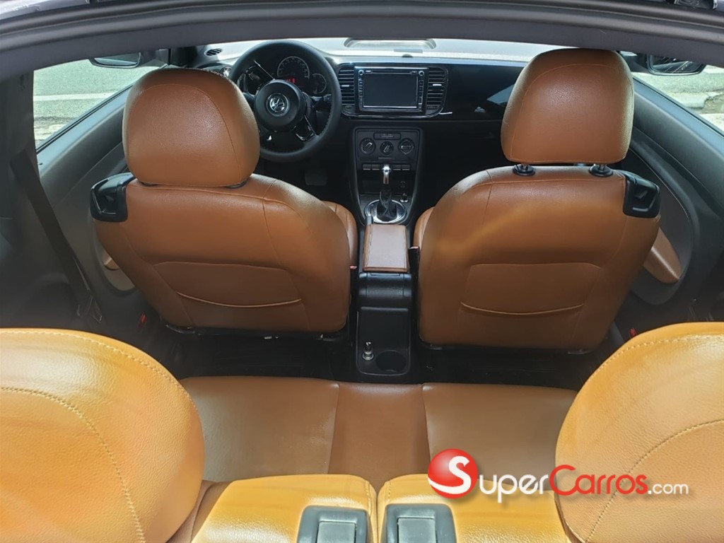 2013 Volkswagen Beetle — foto 4 / 12