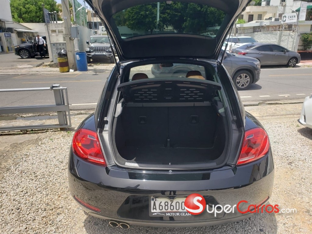 2013 Volkswagen Beetle — foto 5 / 12