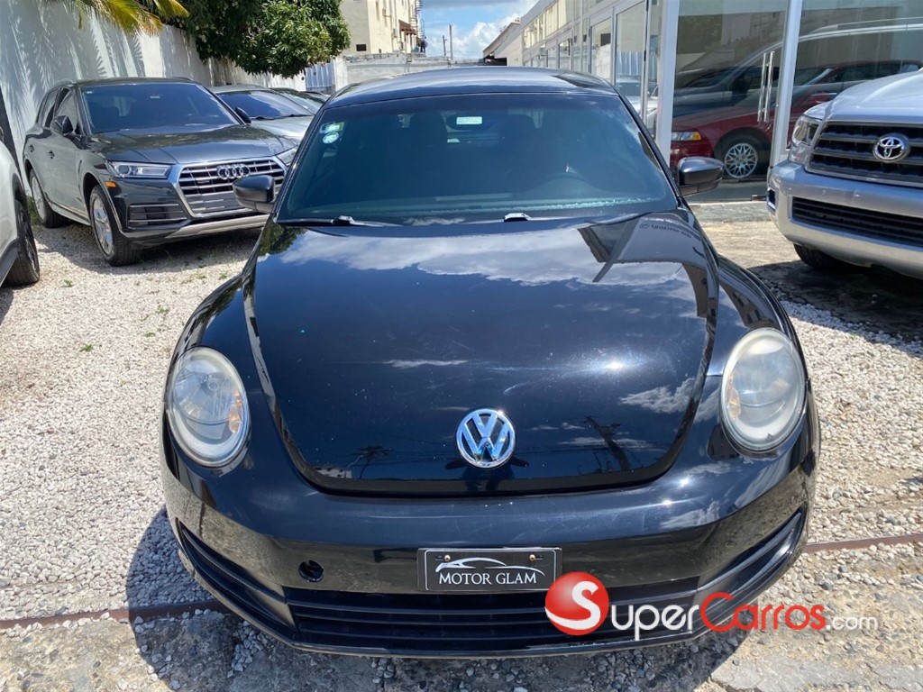 2013 Volkswagen Beetle — foto 7 / 12