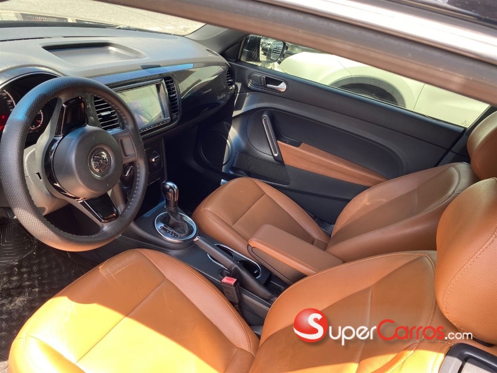 2013 Volkswagen Beetle — foto 11 / 12