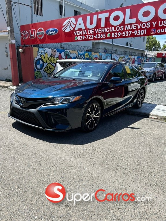 2020 Toyota Camry SE