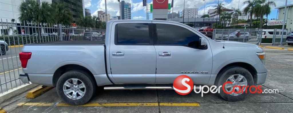 2019 Nissan TITAN — foto 3 / 12
