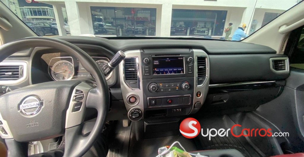 2019 Nissan TITAN — foto 12 / 12