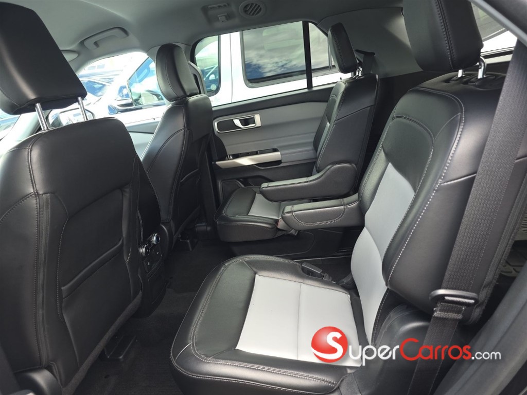 2023 Ford Explorer XLT 4WD — foto 6 / 9
