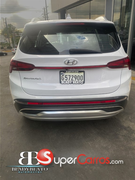 2022 Hyundai Santa Fe SE — foto 3 / 12