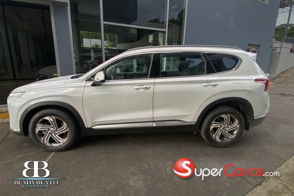 2022 Hyundai Santa Fe SE — foto 4 / 12
