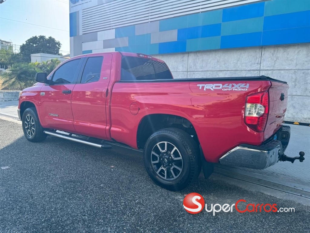 2014 Toyota Tundra SR5 — foto 2 / 10