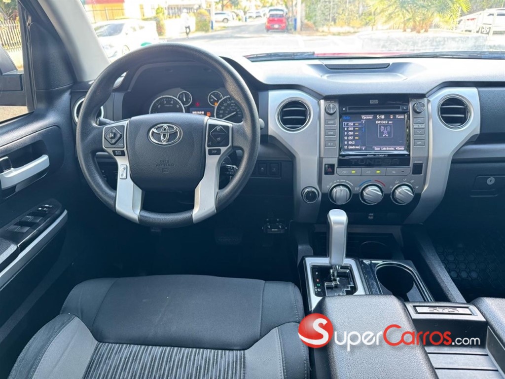 2014 Toyota Tundra SR5 — foto 8 / 10