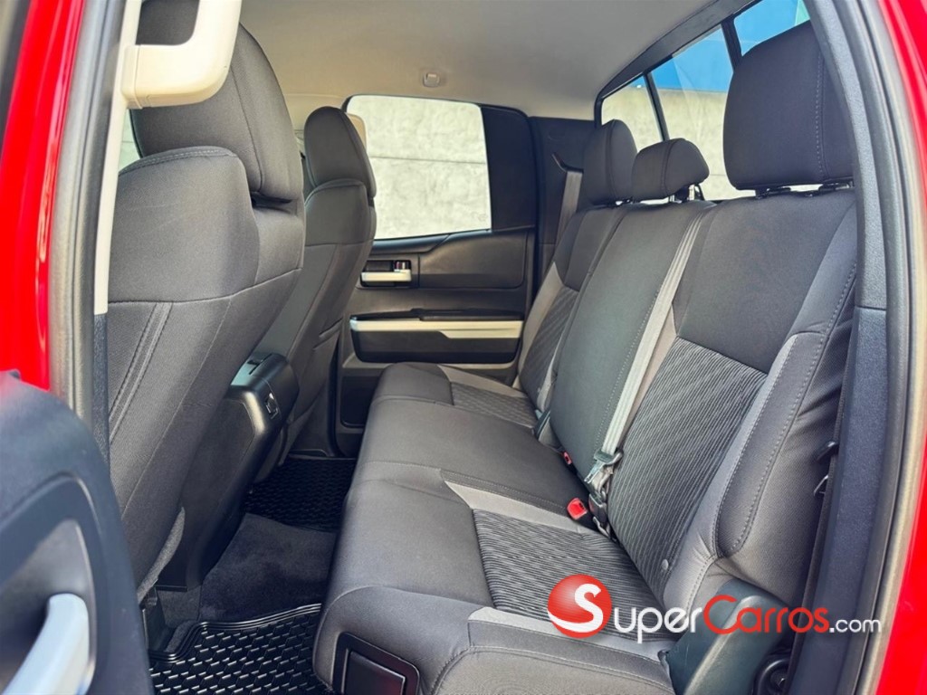 2014 Toyota Tundra SR5 — foto 9 / 10