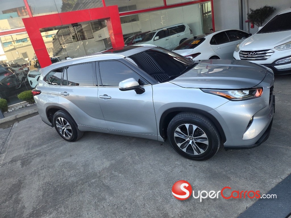 2020 Toyota Highlander XLE — foto 5 / 11