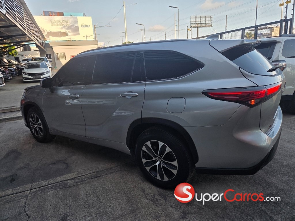 2020 Toyota Highlander XLE — foto 6 / 11